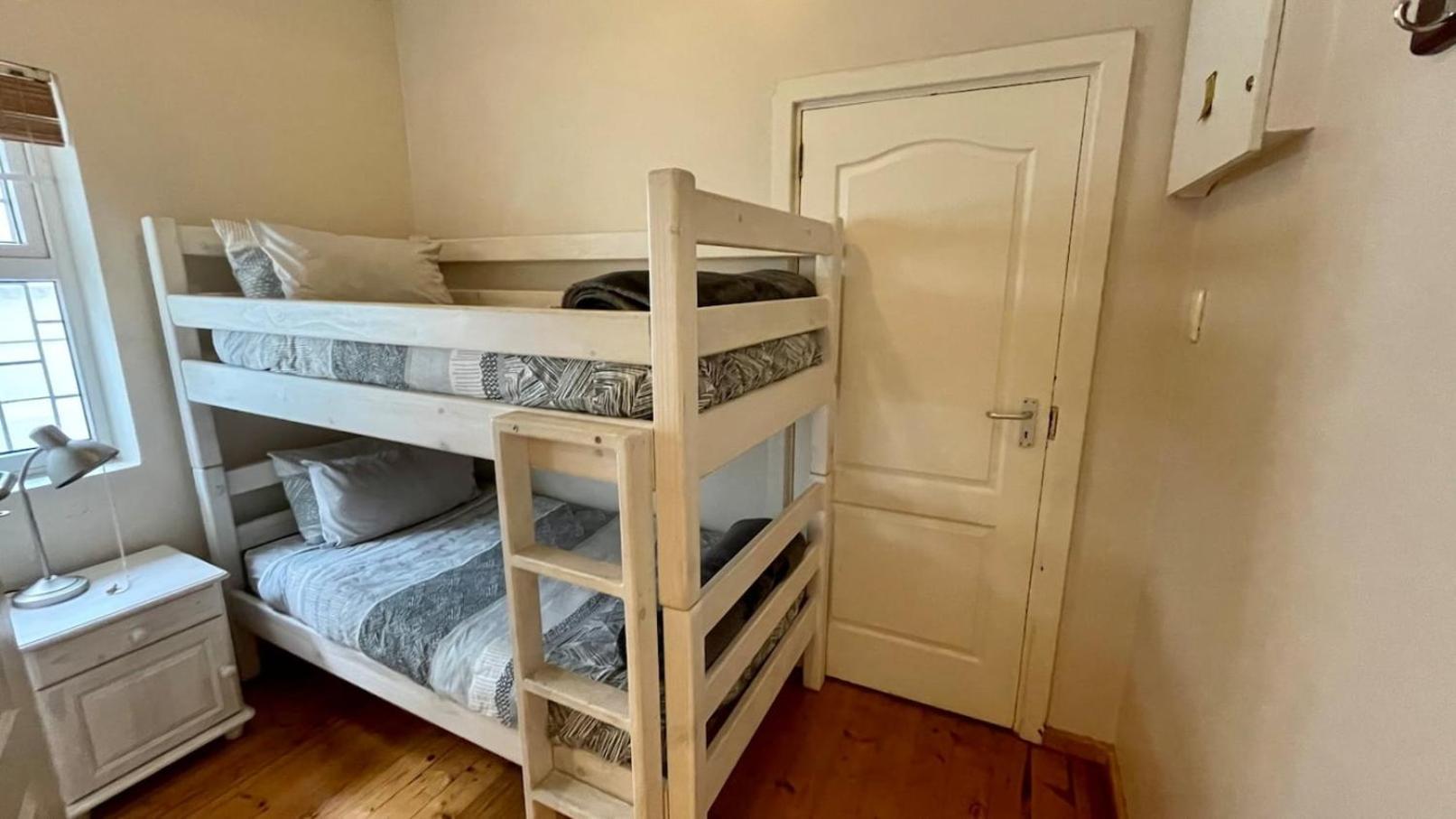 Cosy Private Cottage-Internet & Off Street Parking Порт-Элизабет Экстерьер фото