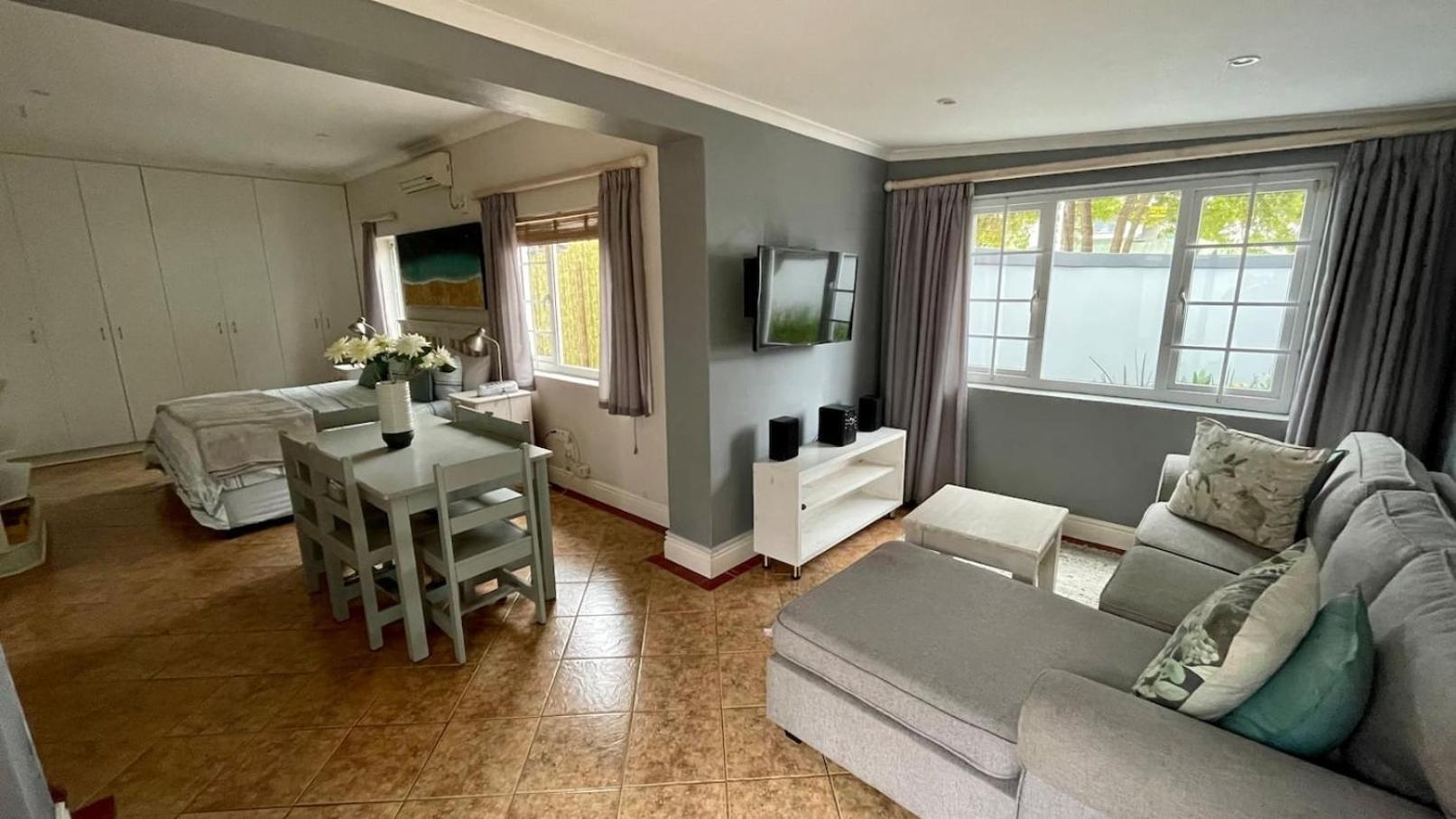 Cosy Private Cottage-Internet & Off Street Parking Порт-Элизабет Экстерьер фото